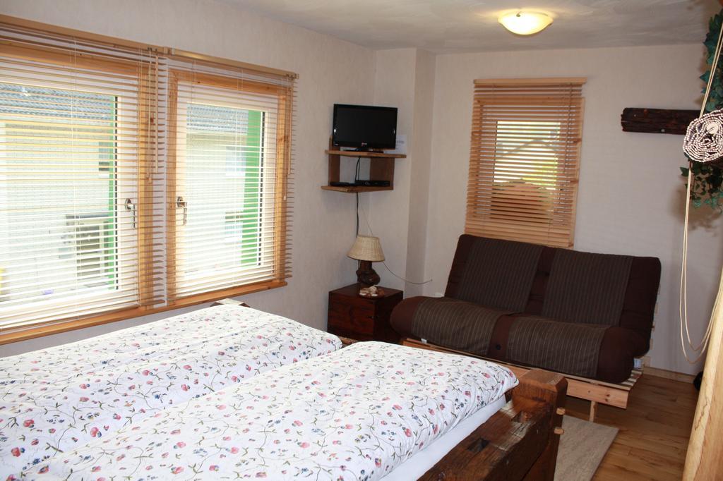 Bed and Breakfast Am Ruebenkeller Бинценбах Номер фото