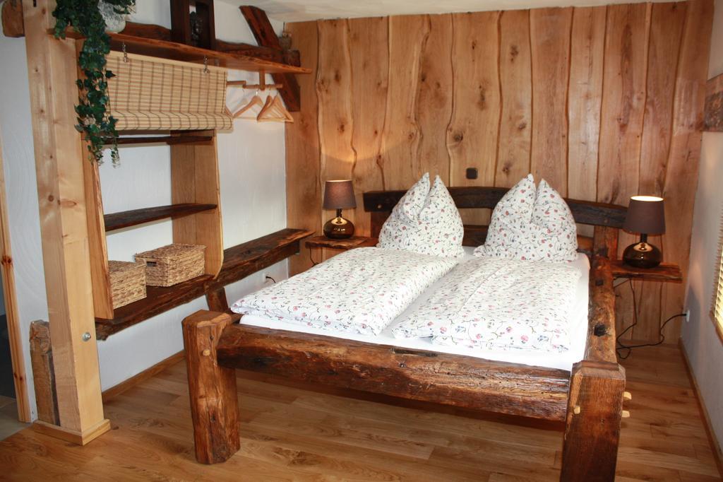 Bed and Breakfast Am Ruebenkeller Бинценбах Номер фото